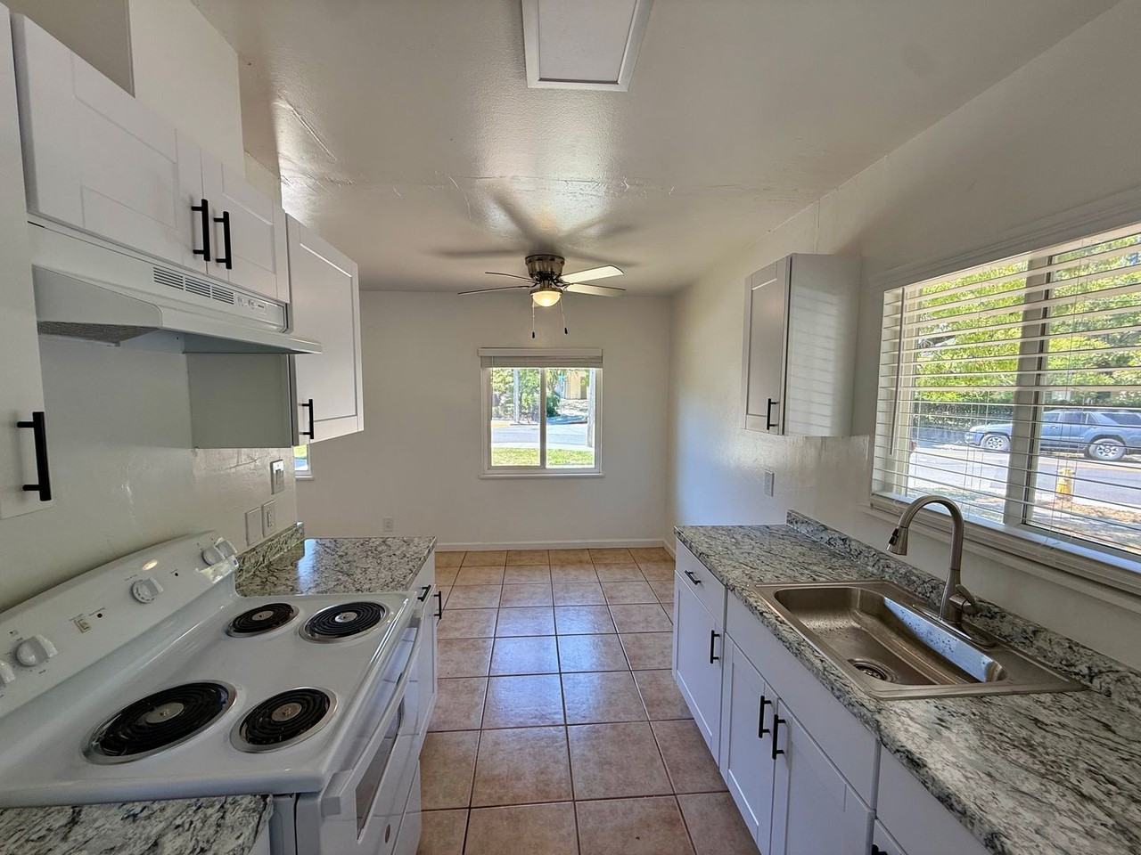 406 Woodland Ave - Photo 6 of 15