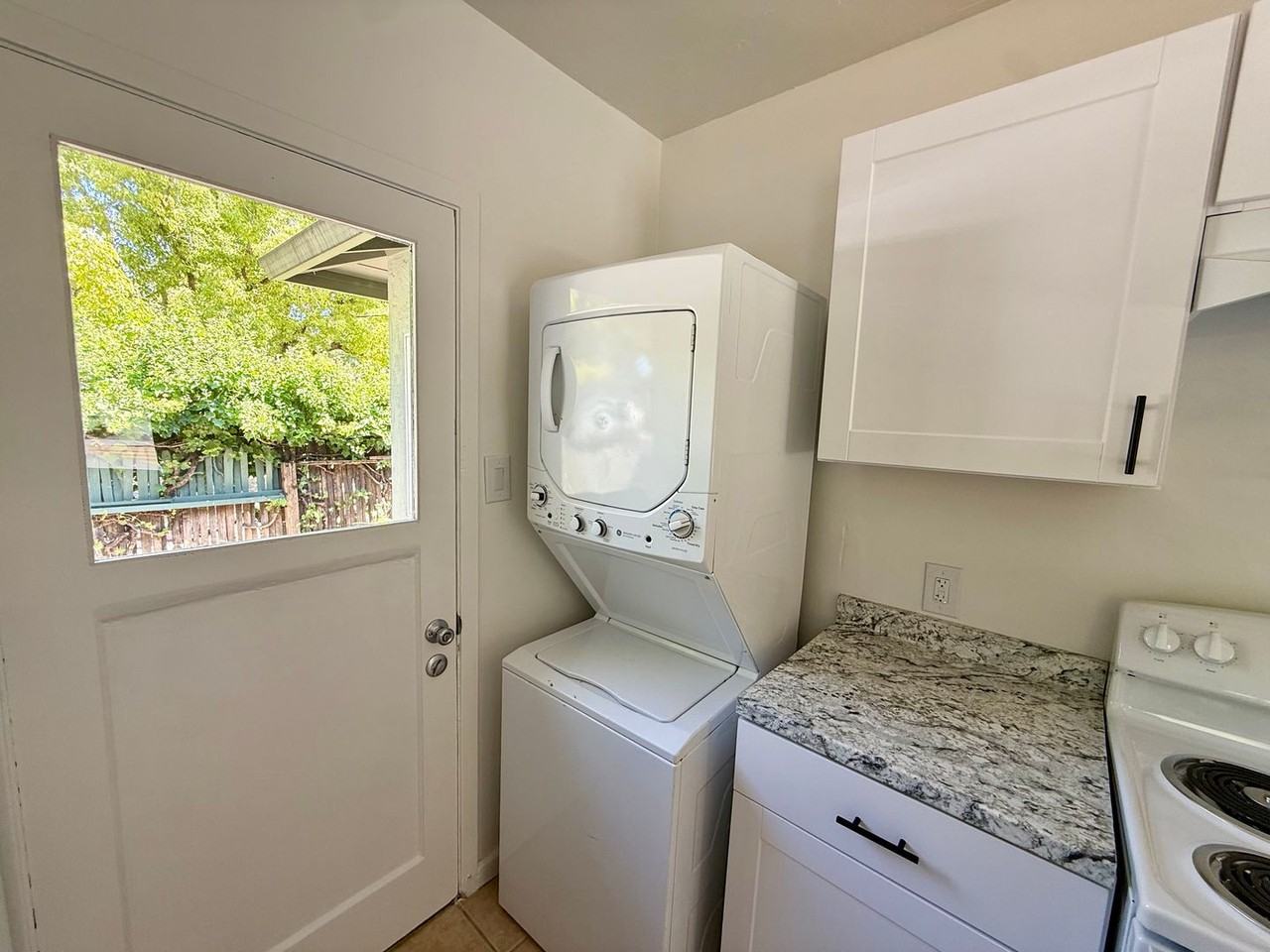406 Woodland Ave - Photo 7 of 15