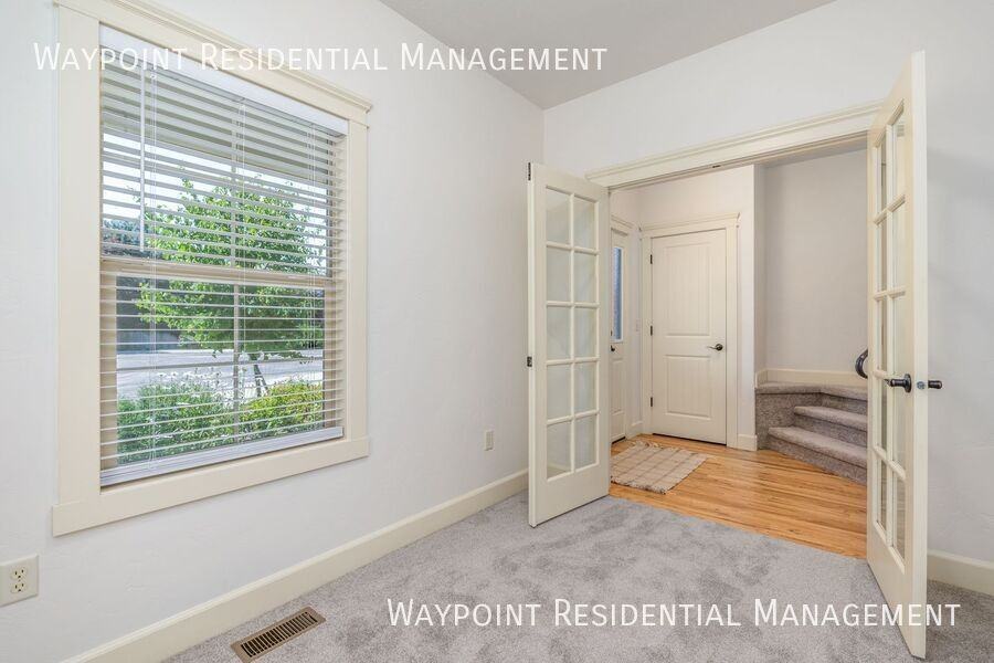 5956 N Bremerton Pl - Photo 5 of 45