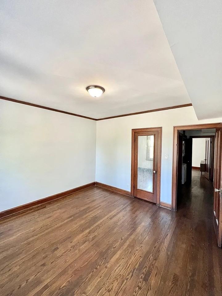 1632 N California Ave #2 - Photo 3 of 8