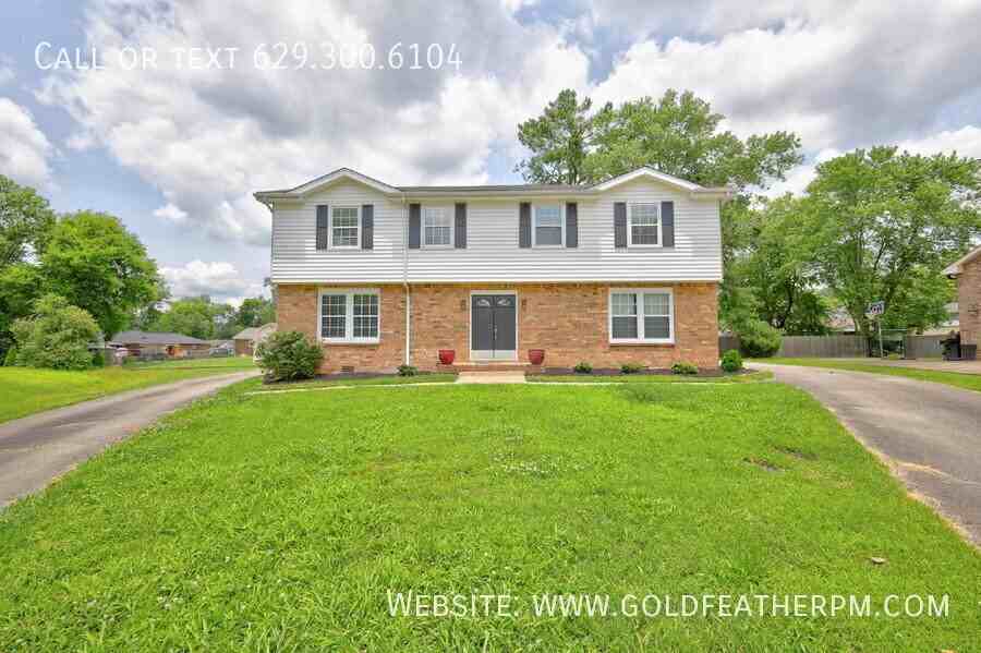 109B Harrow Ct - Photo 3 of 39