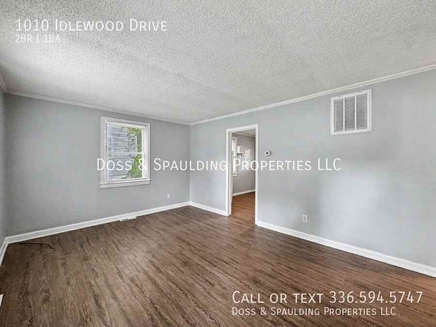 1010 Idlewood Dr - Photo 4 of 17