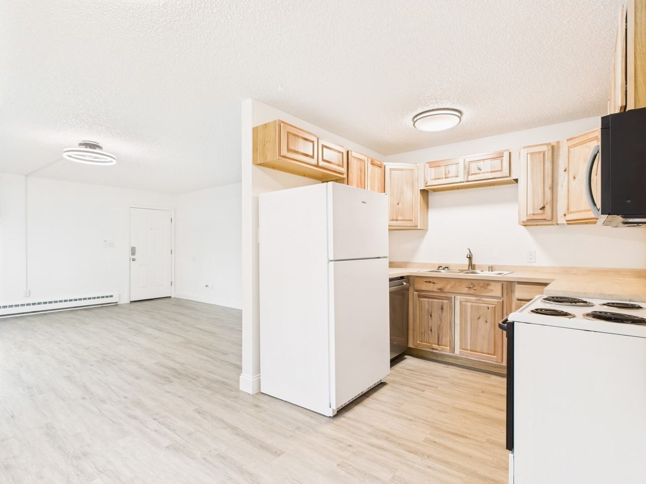 2663 Turner St #4 - Photo 2 of 12