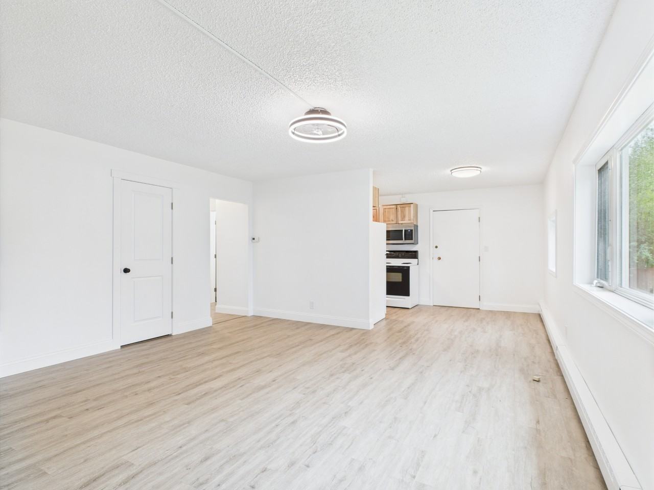 2663 Turner St #4 - Photo 4 of 12