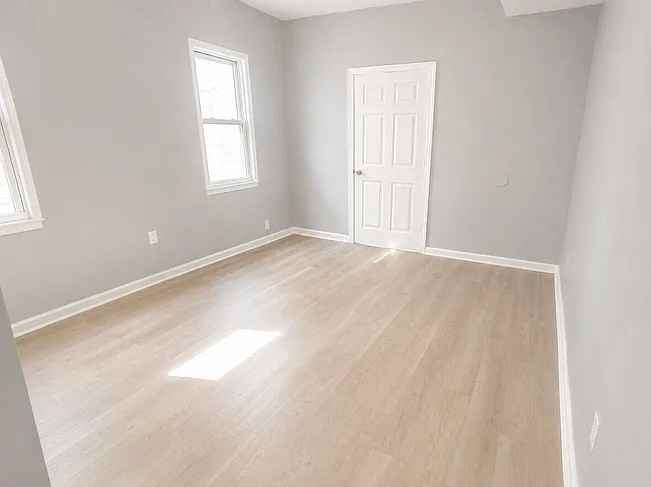 354 11th Ave #6 - Photo 2 of 7