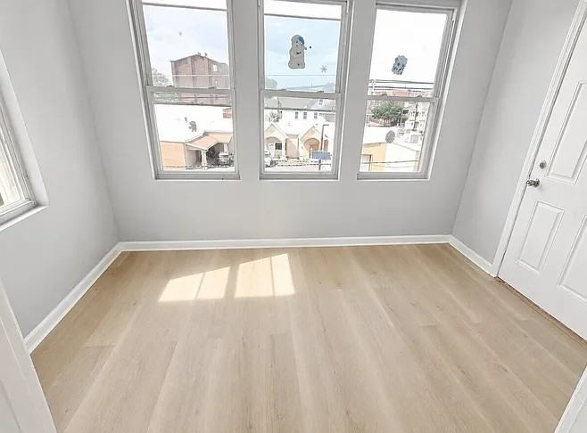 354 11th Ave #6 - Photo 5 of 7