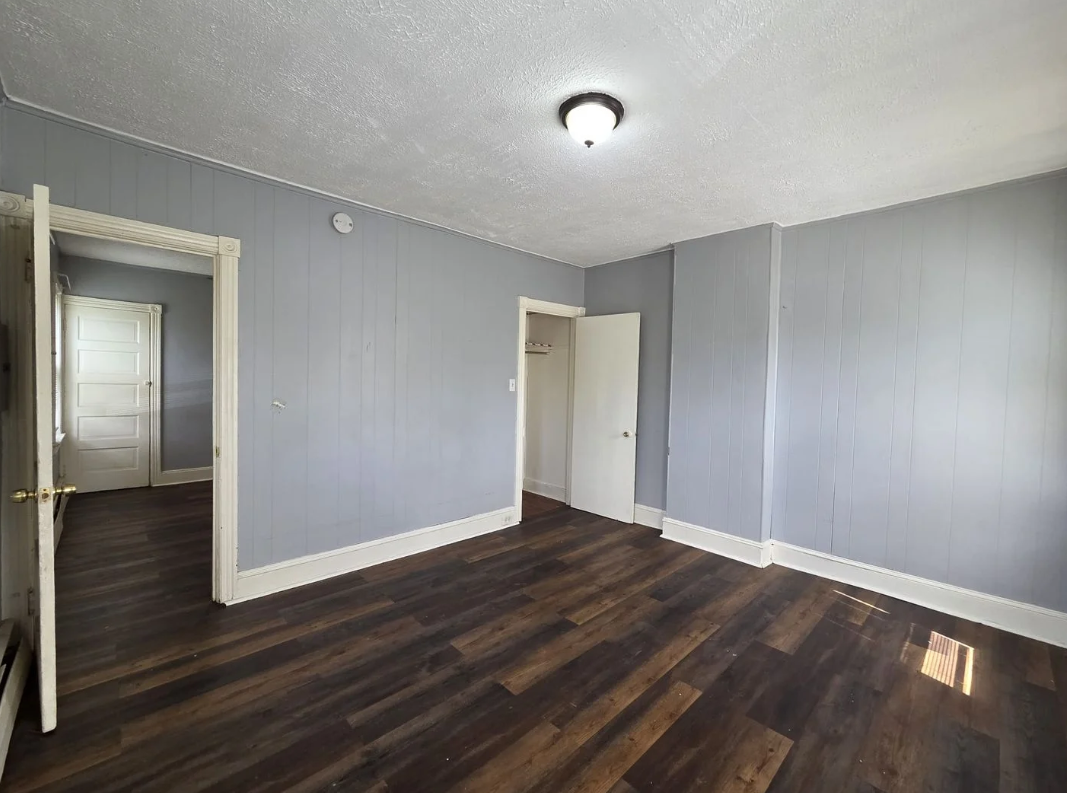 320 Cleveland Ave - Photo 4 of 8