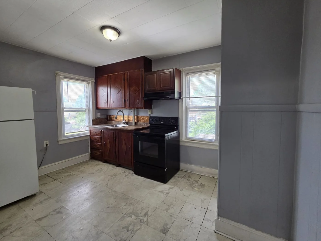 320 Cleveland Ave - Photo 6 of 8