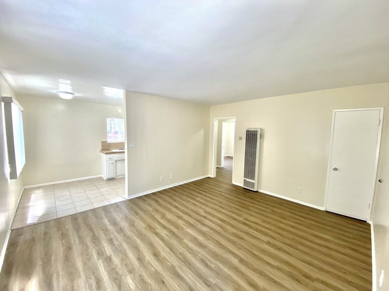 1579 Chestnut Ave - Photo 3 of 11