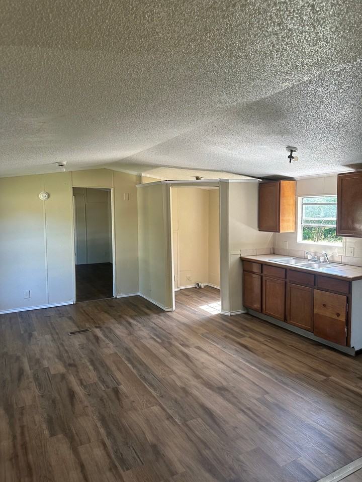 3393 Briana Dr - Photo 3 of 8
