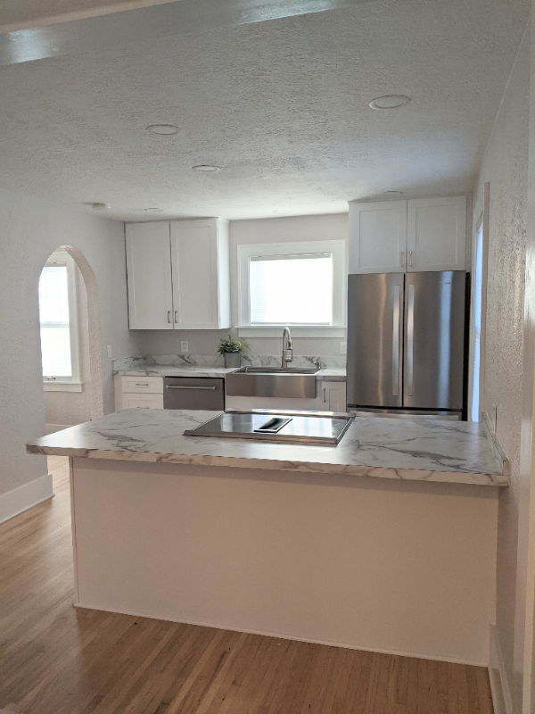 1438 Kilbourn St - Photo 2 of 20