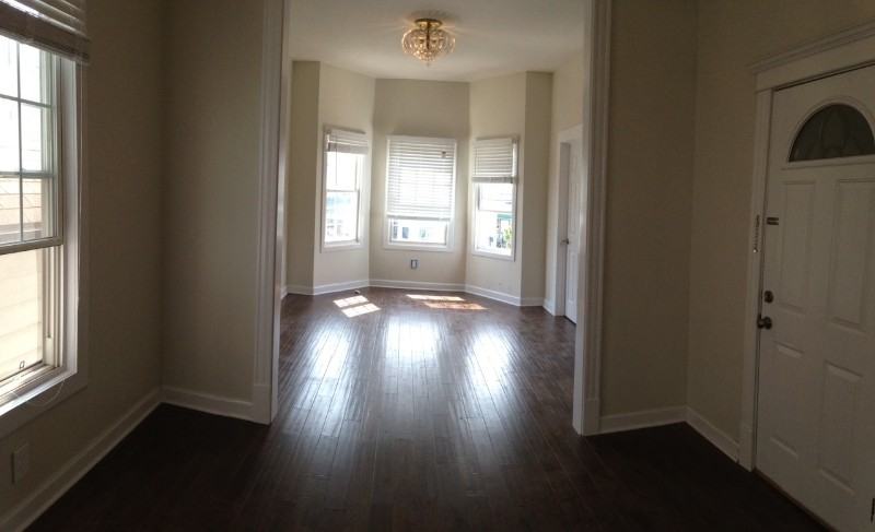 3418 W Mclean Ave - Photo 4 of 34