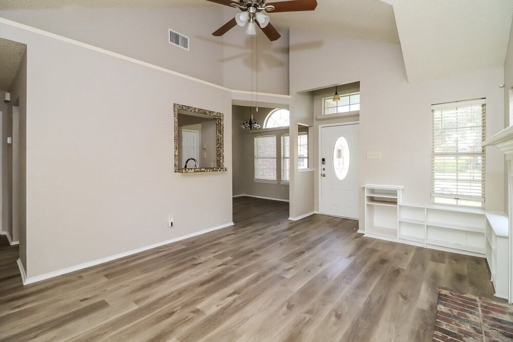 8409 Tallahassee Ln - Photo 3 of 16