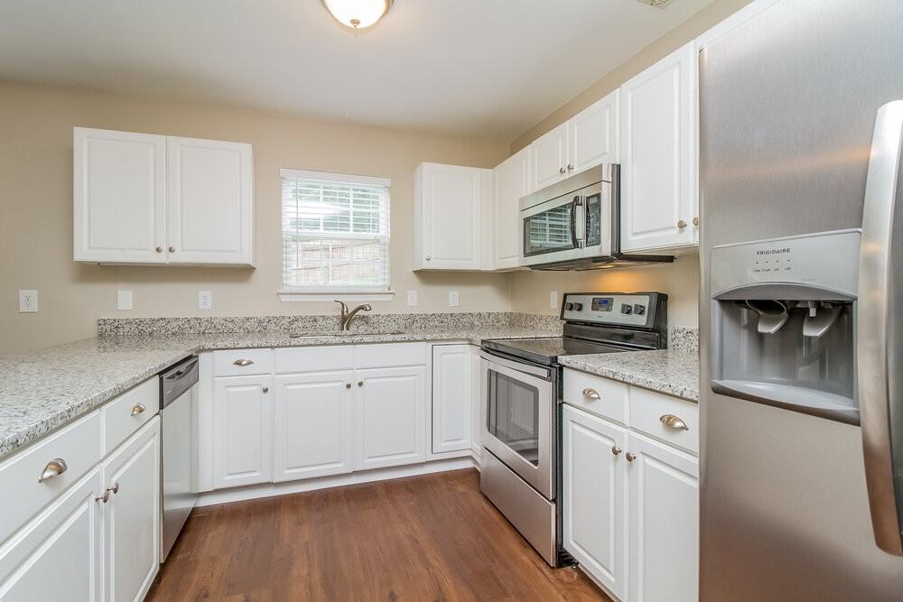 1716 Carlyon Ct - Photo 5 of 16
