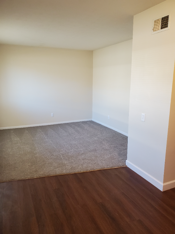 2838 Joyce Ave #B - Photo 6 of 25