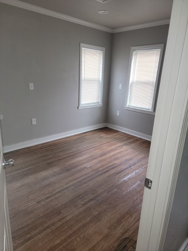 2718 E 15th St - Photo 6 of 7