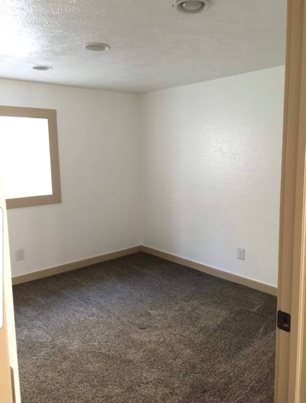 426 Sw - Photo 2 of 23