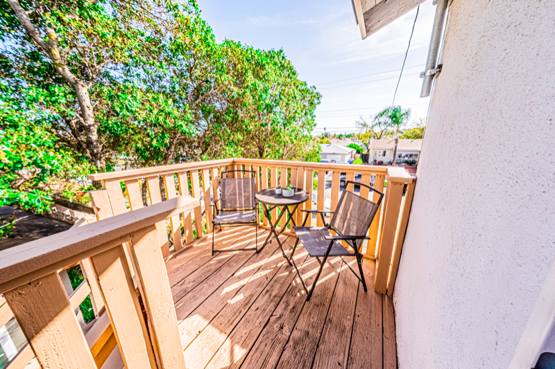 1030 Fern St - Photo 5 of 10