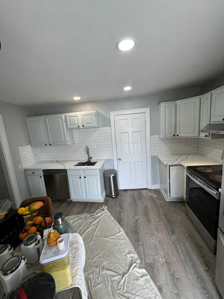 12 Nicholas Sq - Photo 3 of 4
