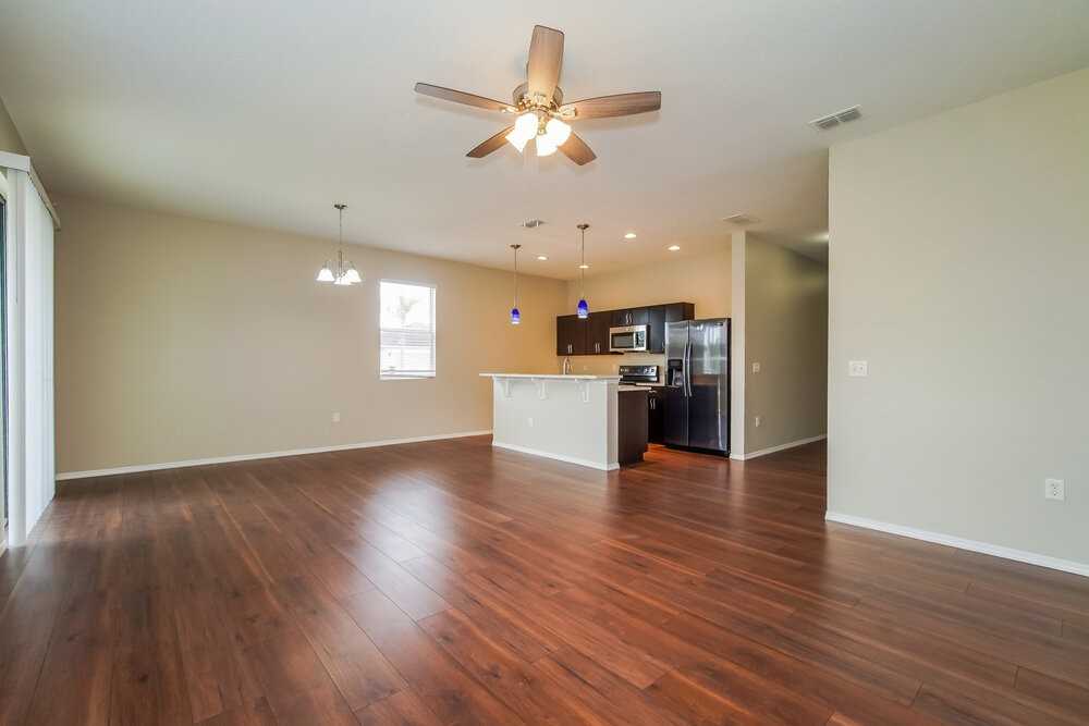 1557 Regent Ct - Photo 5 of 19