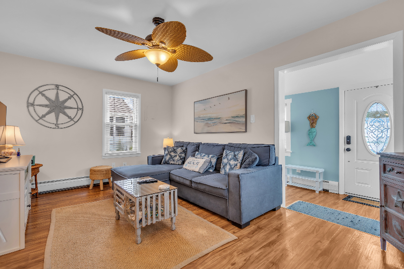 227 Bay Ter - Photo 5 of 20