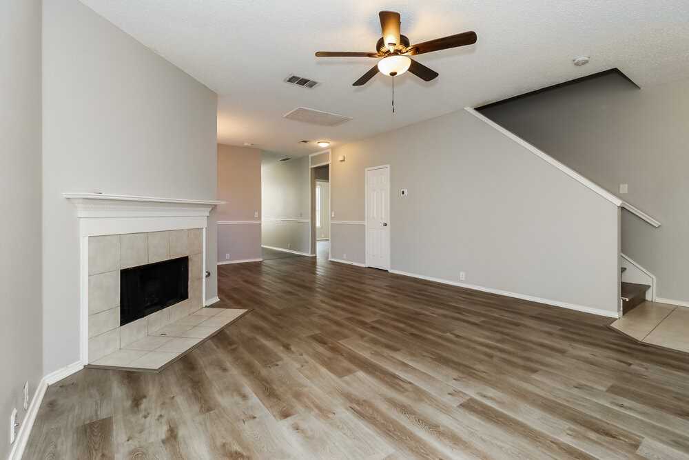 8425 Vicksburg Ln - Photo 6 of 17