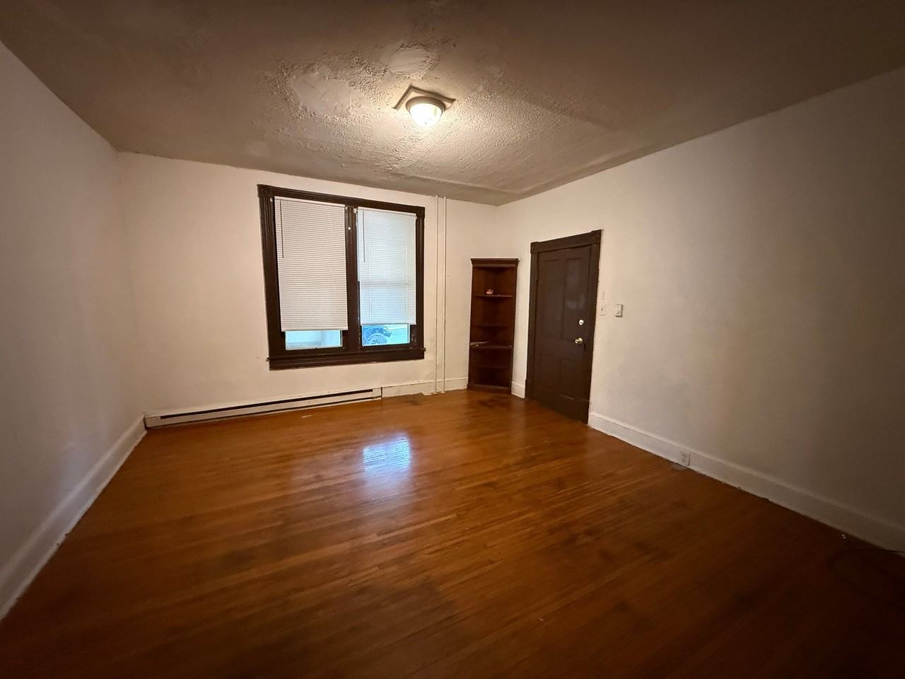 806 W King St #A - Photo 2 of 10