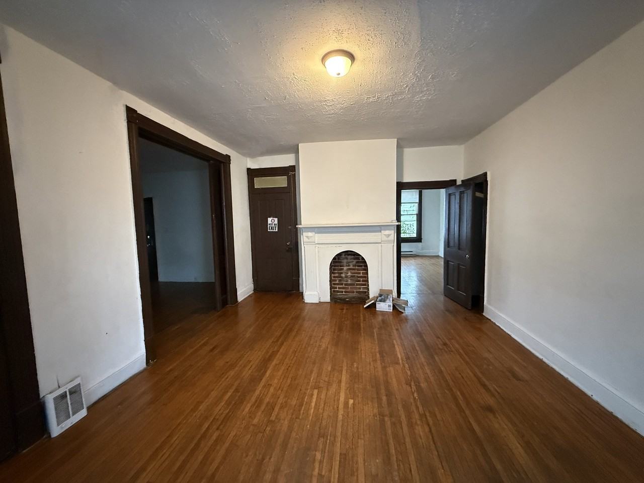 806 W King St #A - Photo 4 of 10