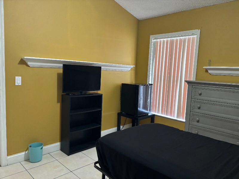 6613 Cherry Grove Cir - Photo 4 of 9