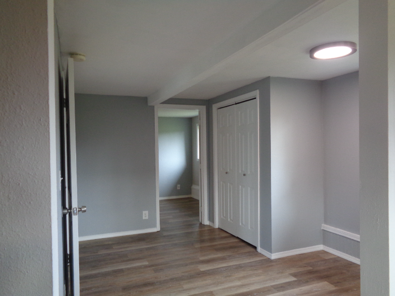 6719 47th Ave Ne #B - Photo 6 of 12