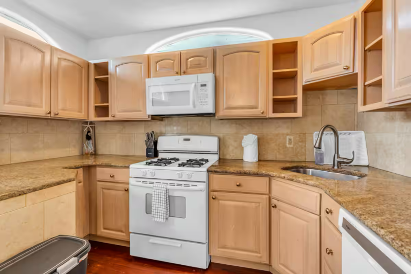 606 5th Ave #BACK - Photo 7 of 22