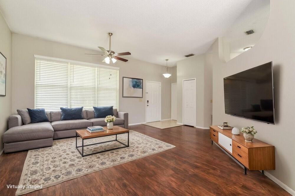 1176 Countrywind Dr - Photo 4 of 19