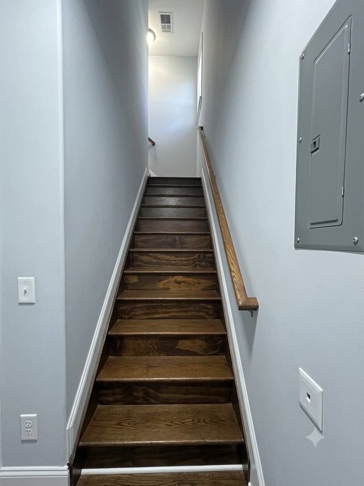 331 Bond St #3 - Photo 5 of 10