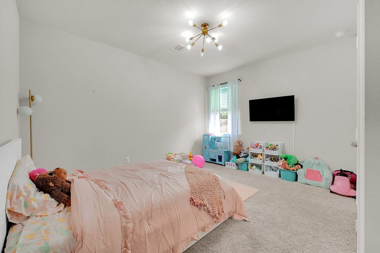 18803 Pancaldo Ct - Photo 4 of 20