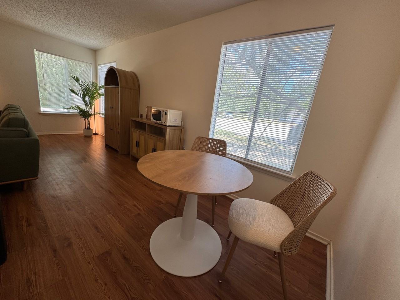 3202 Cougar Trl #C - Photo 5 of 20