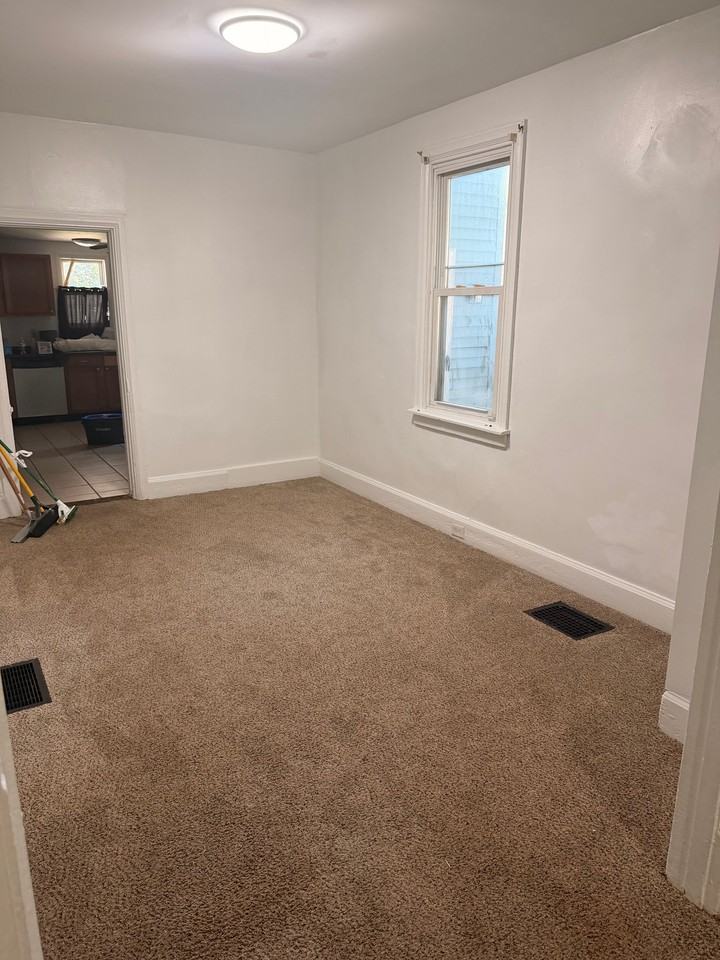 926 Norwood St - Photo 3 of 18