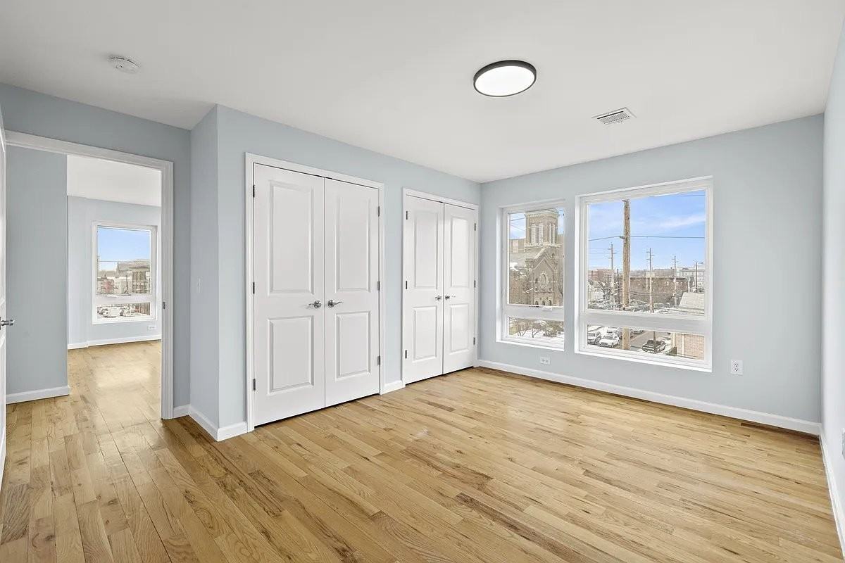 42 Norfolk St #013 - Photo 6 of 15