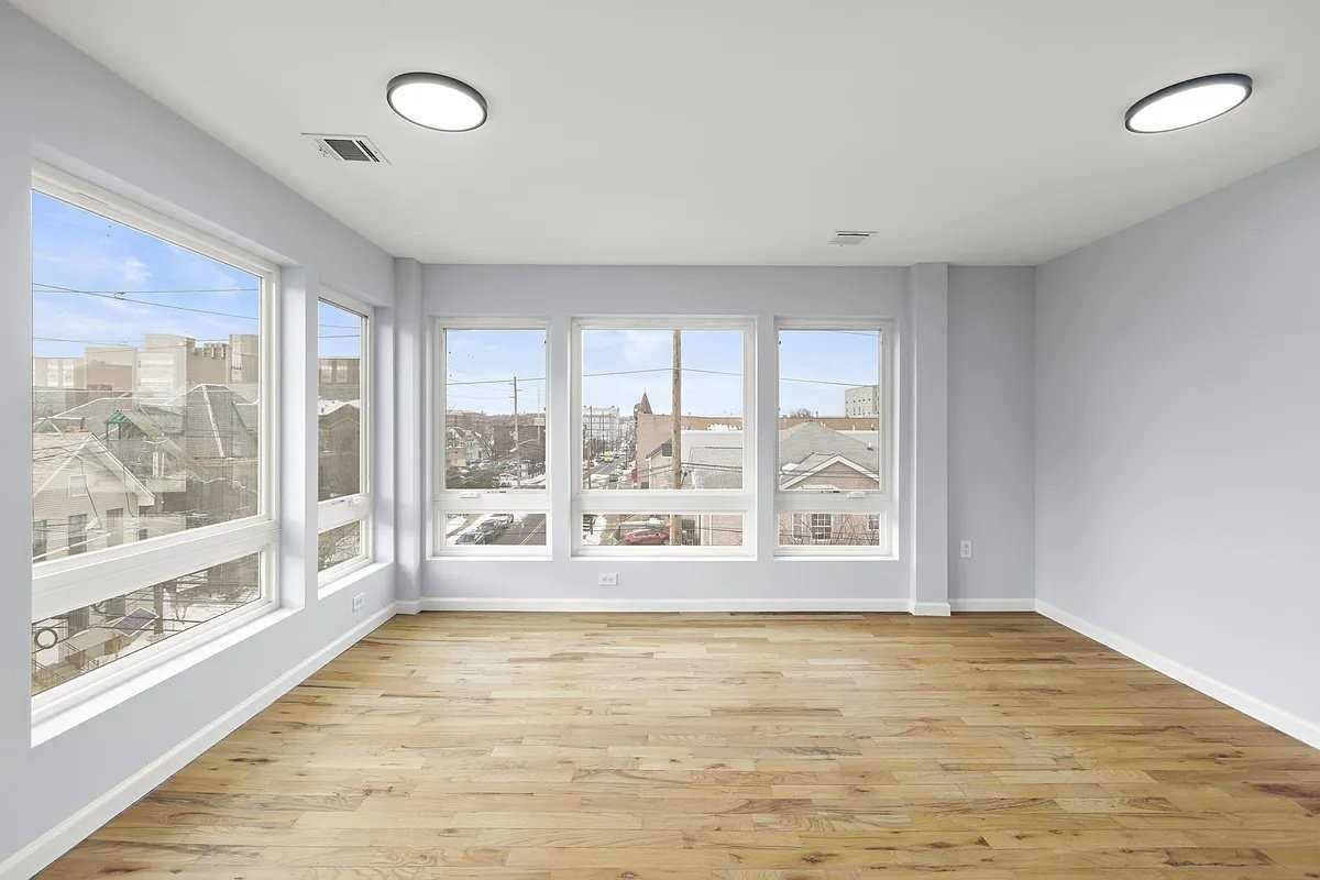 42 Norfolk St #013 - Photo 7 of 15