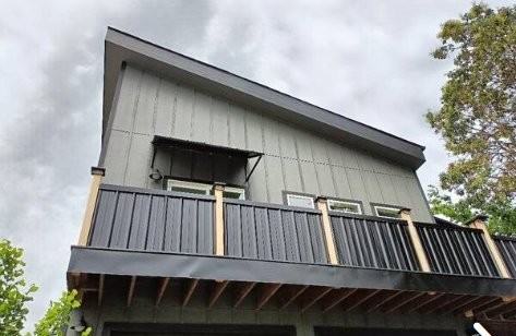 2210 E 11th St - Photo 2 of 11