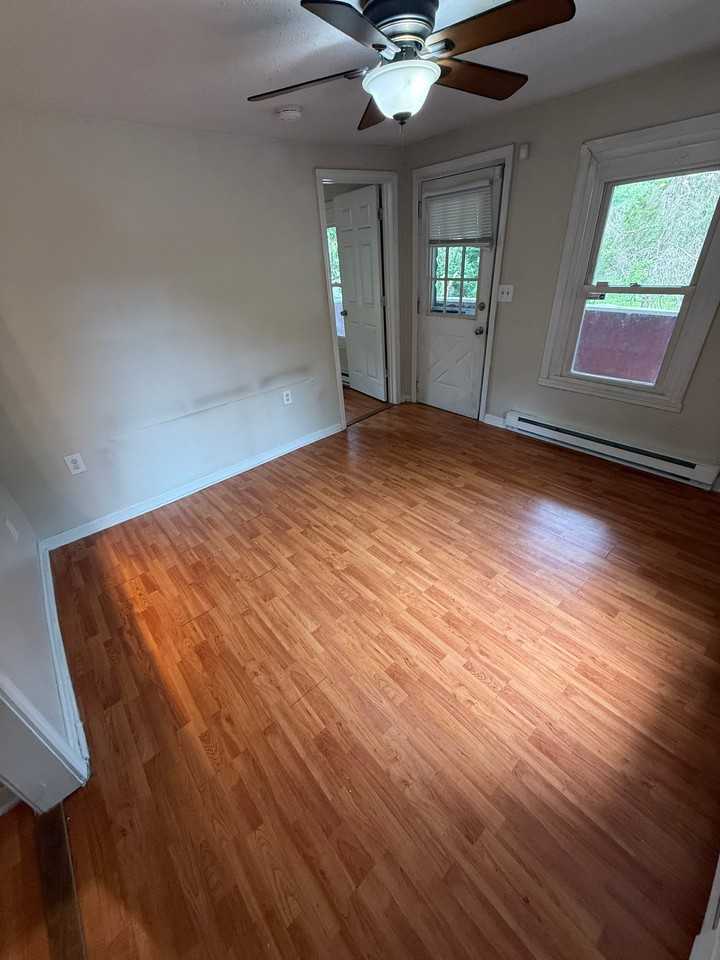 4 Pequot Rd #1stFLC - Photo 3 of 11