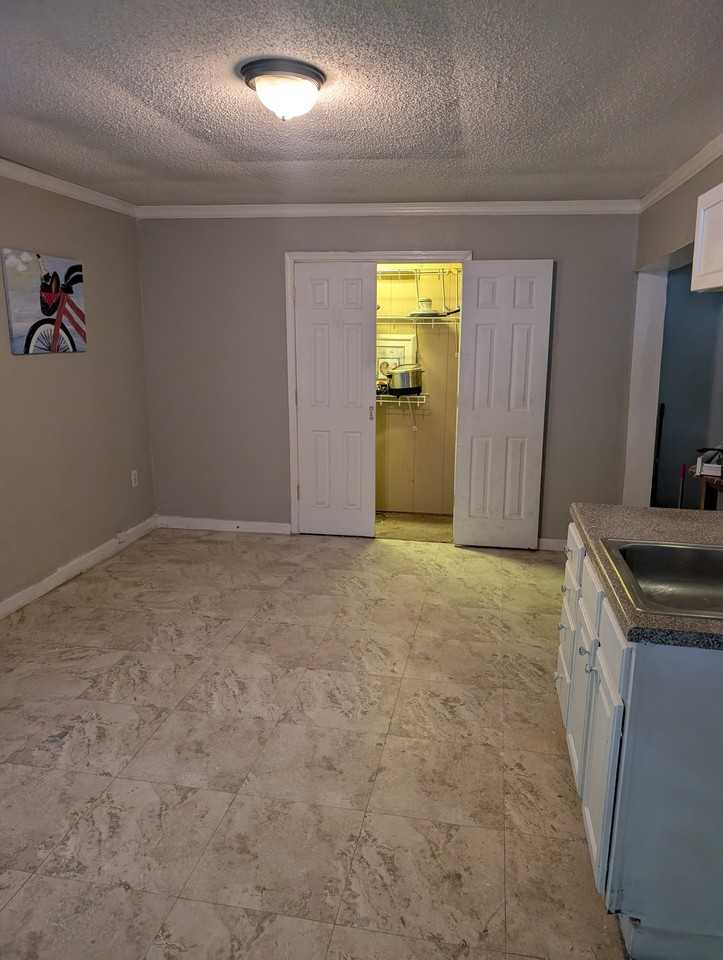 30 Tempie Dr #2