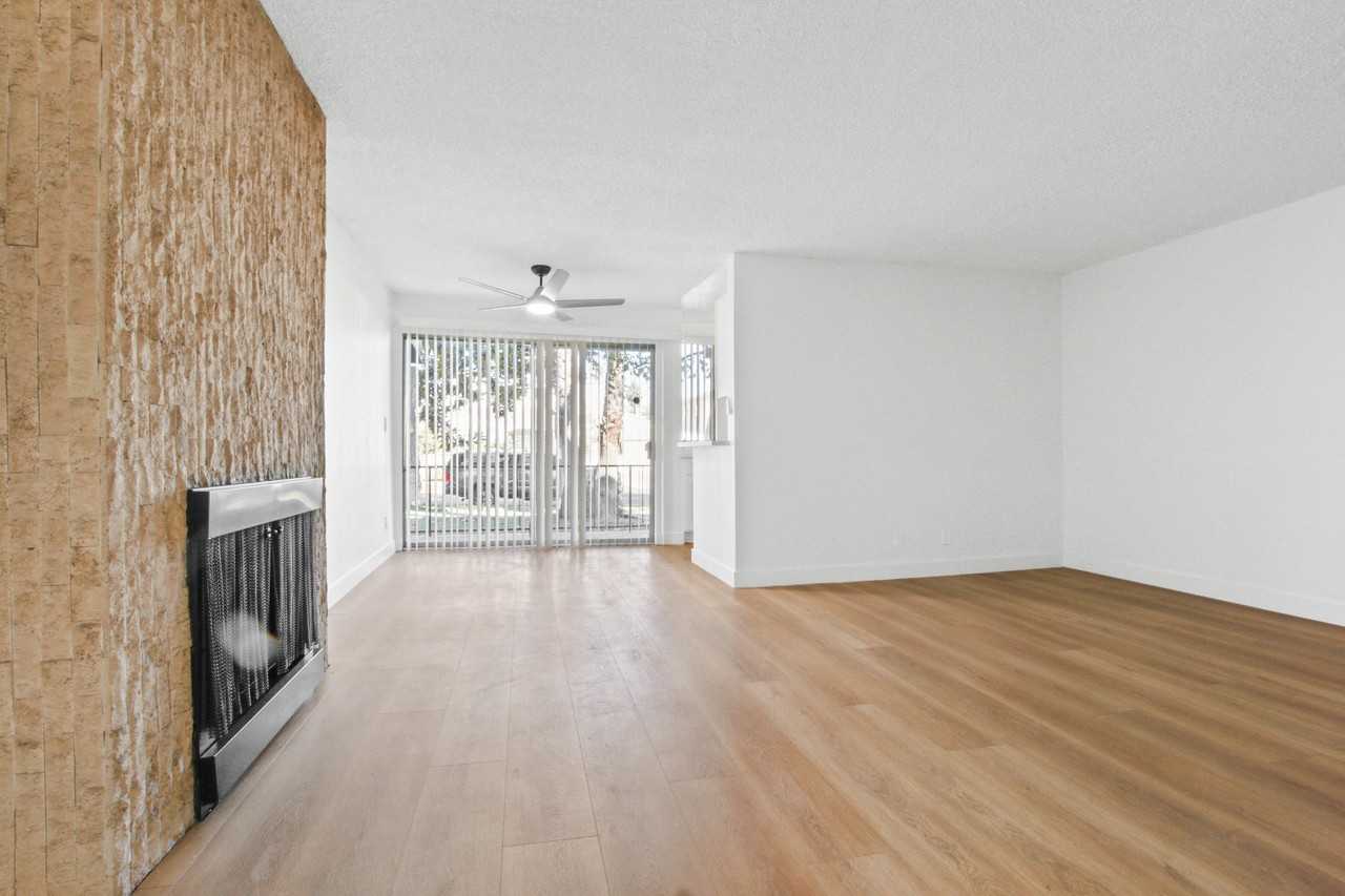 10310 Regent - Photo 6 of 15
