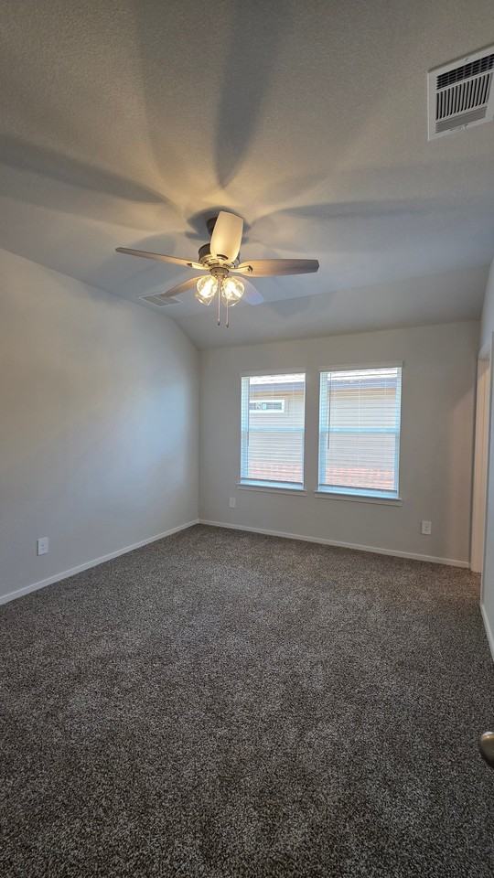 305 Randall Pl - Photo 7 of 18