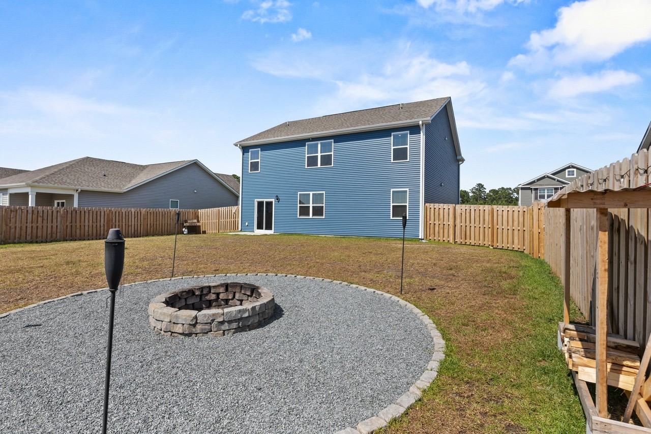 93 Whalebone Ave - Photo 4 of 40