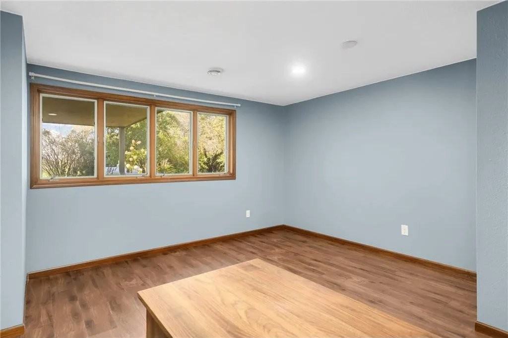 6351 Brighton Ave Se - Photo 6 of 12