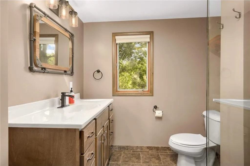 6351 Brighton Ave Se - Photo 7 of 12