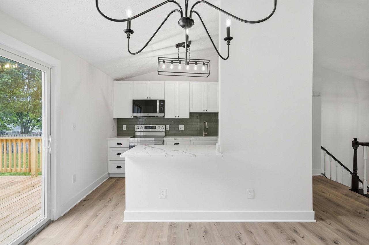202 Leslie Ct - Photo 7 of 20