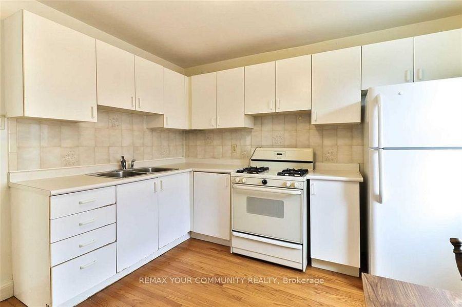 6 Lennox Street - Photo 3 of 10