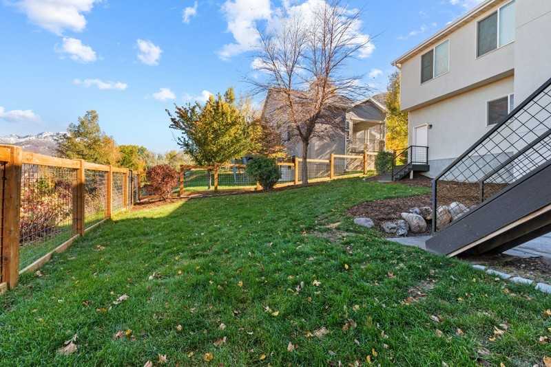 339 E Manti Dr - Photo 5 of 24