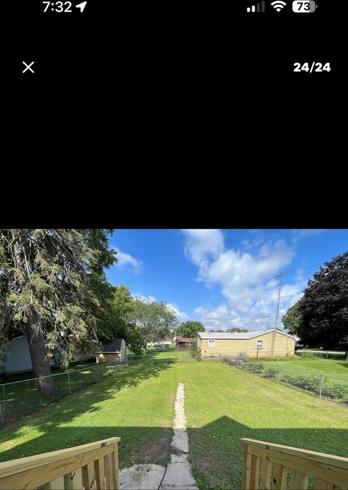 409 Douglas St - Photo 3 of 12